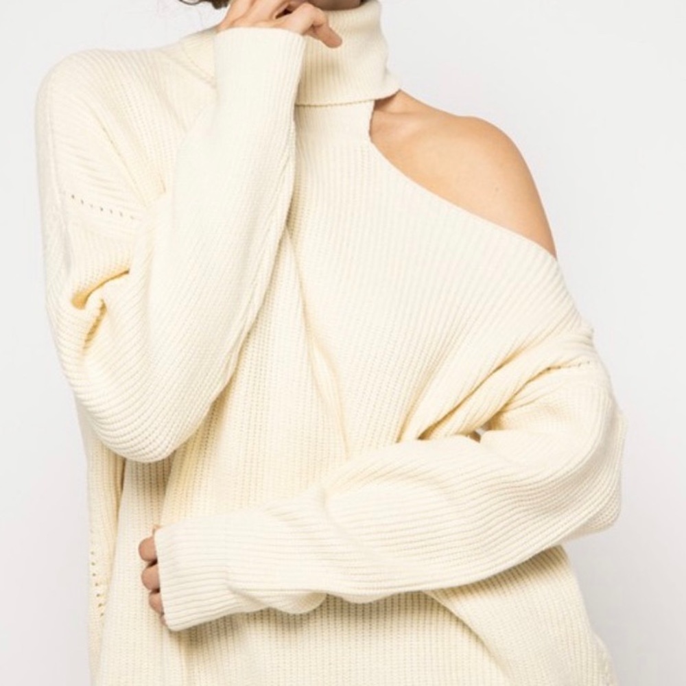 Basic Shoulder Reveal Comfy Turtleneck Sweater